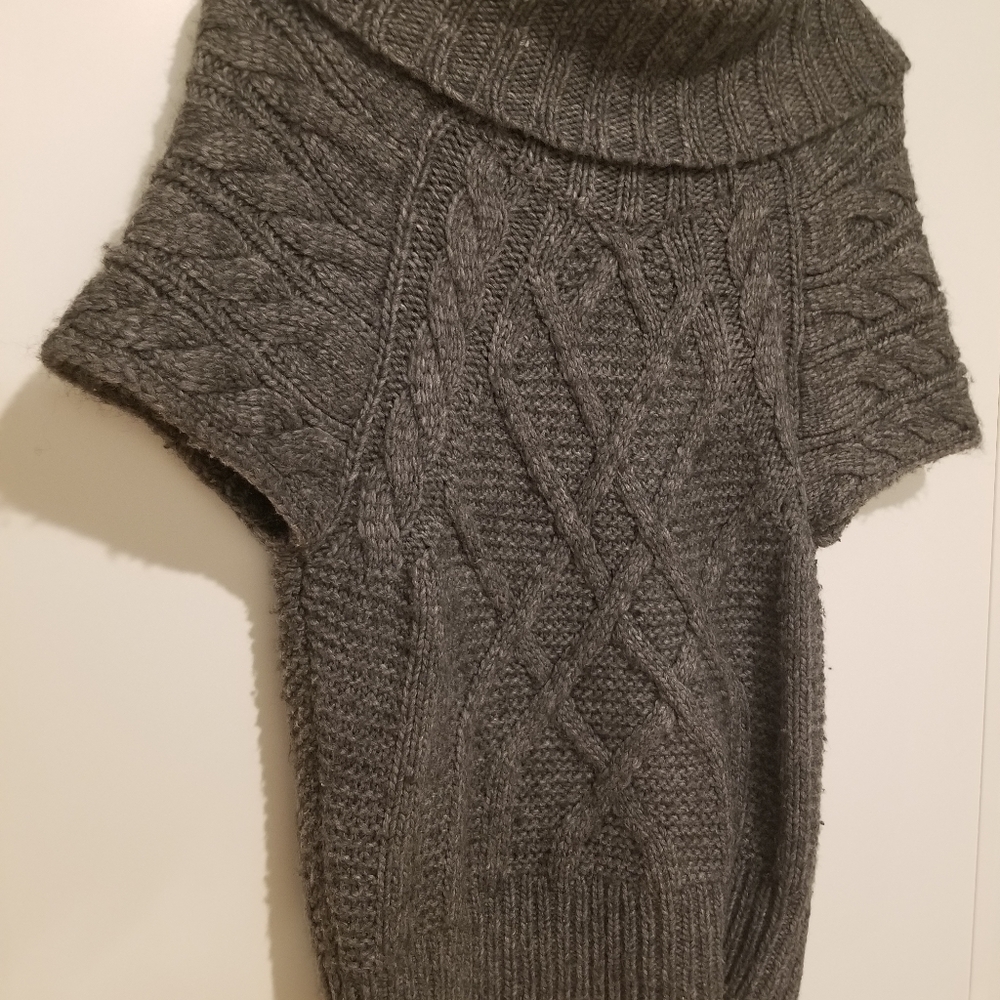 Ann Taylor LOFT sweater